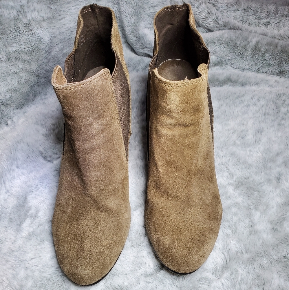 Bjorndal Suede Ankle Boots